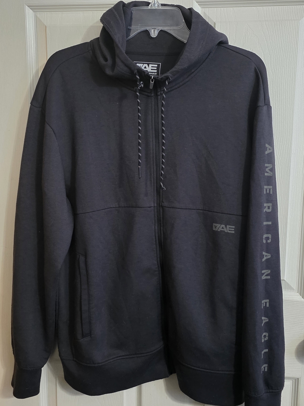 American Eagle Outfitters Black Zip-Up Hoodie Sweater